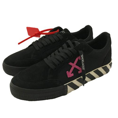 オフホワイト スニーカー ブラック ピンク 取扱い商品 アウトレットジャパン福岡